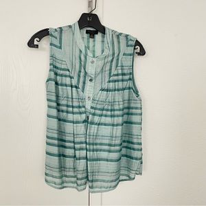 Anthropologie green sleeveless buttoned top